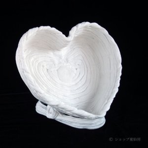 画像1: 綱木紋・鉢・バレンタインハート台付き・オフホワイト〜ライトグレー